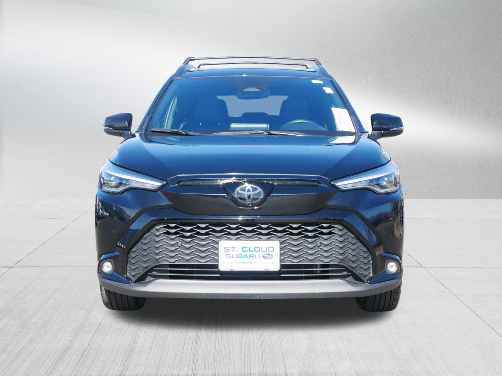 Used 2023 Toyota Corolla Cross XSE w/ Convenience Package video 2