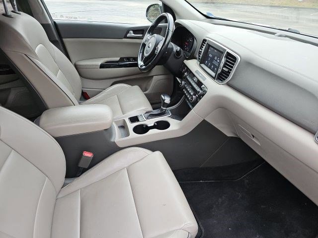 Used 2018 Kia Sportage EX image 9
