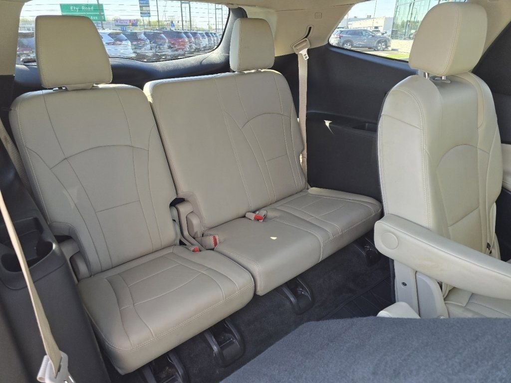 Used 2019 Buick Enclave Essence image 19