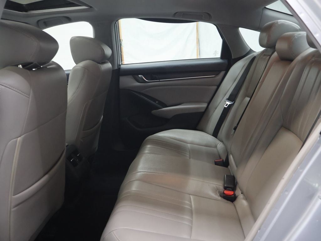 Used 2018 Honda Accord EX image 14