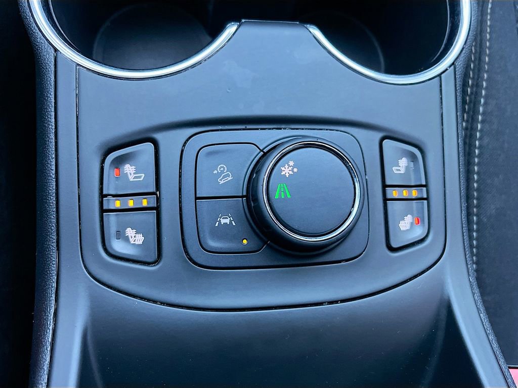 Used 2022 GMC Terrain SLE w/ Driver Convenience Package FWD image 19