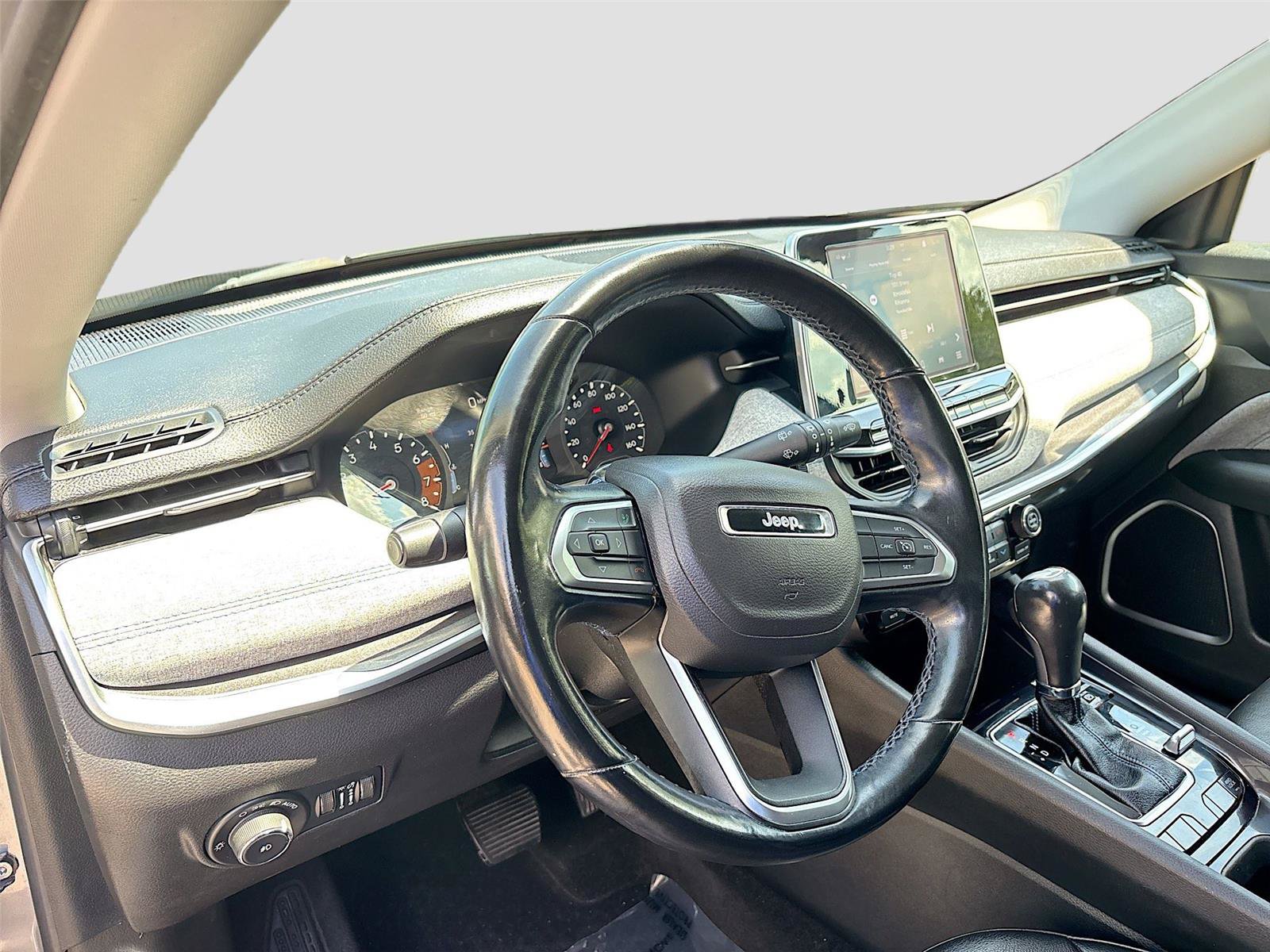 Used 2022 Jeep Compass Latitude w/ Convenience Group AWD/4WD image 9