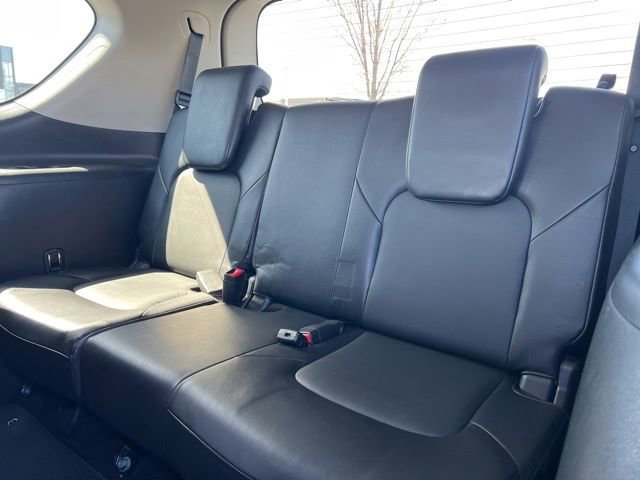 Used 2021 Nissan Armada SV image 34
