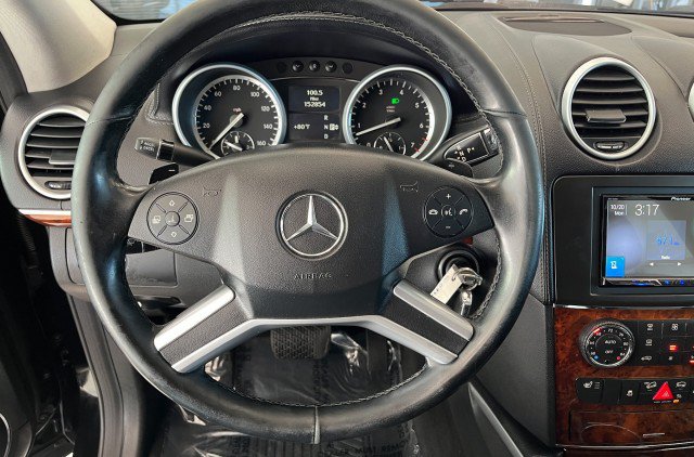 Used 2012 Mercedes-Benz GL 450 4MATIC image 25