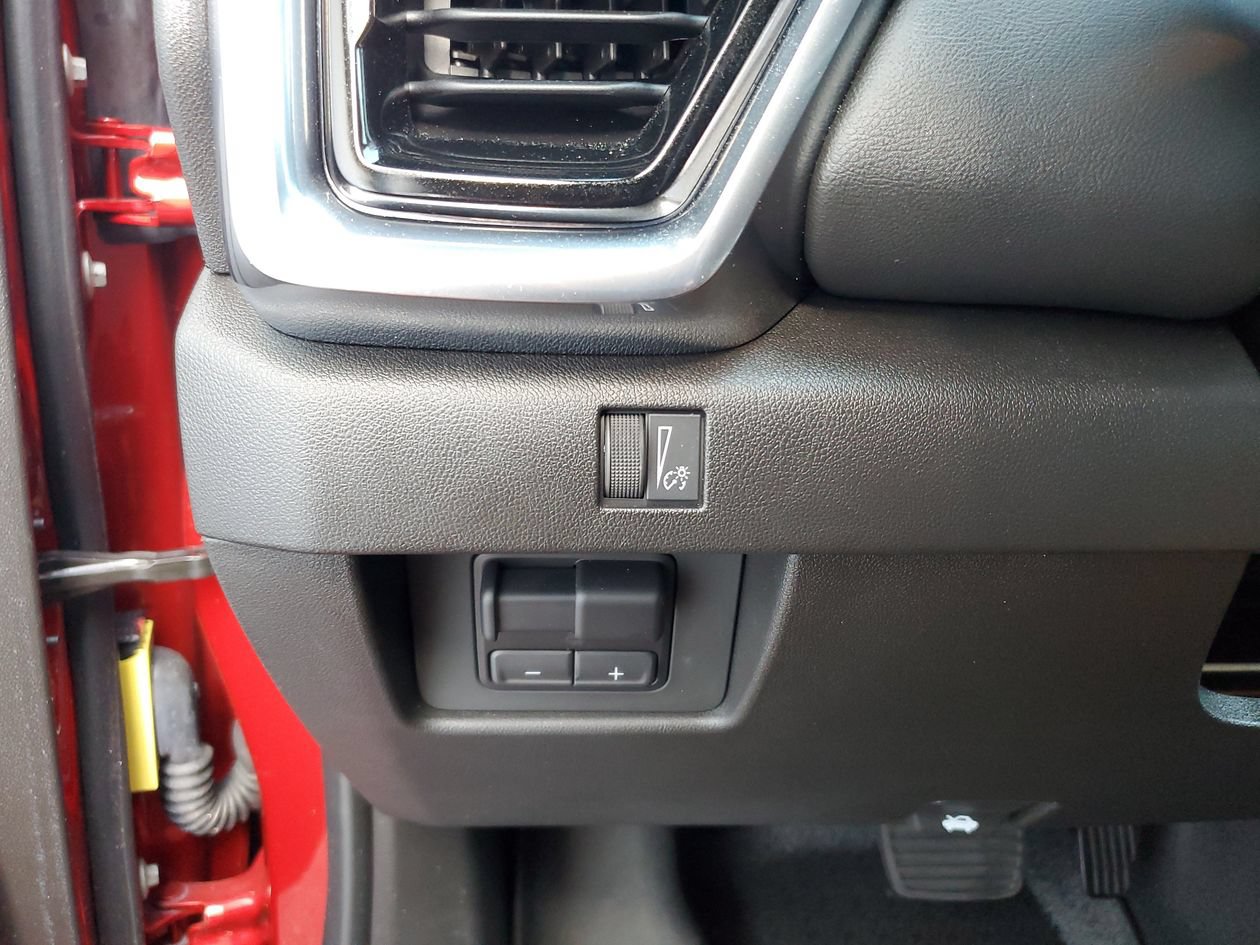 Used 2025 GMC Canyon Elevation w/ Convenience Package RWD image 29