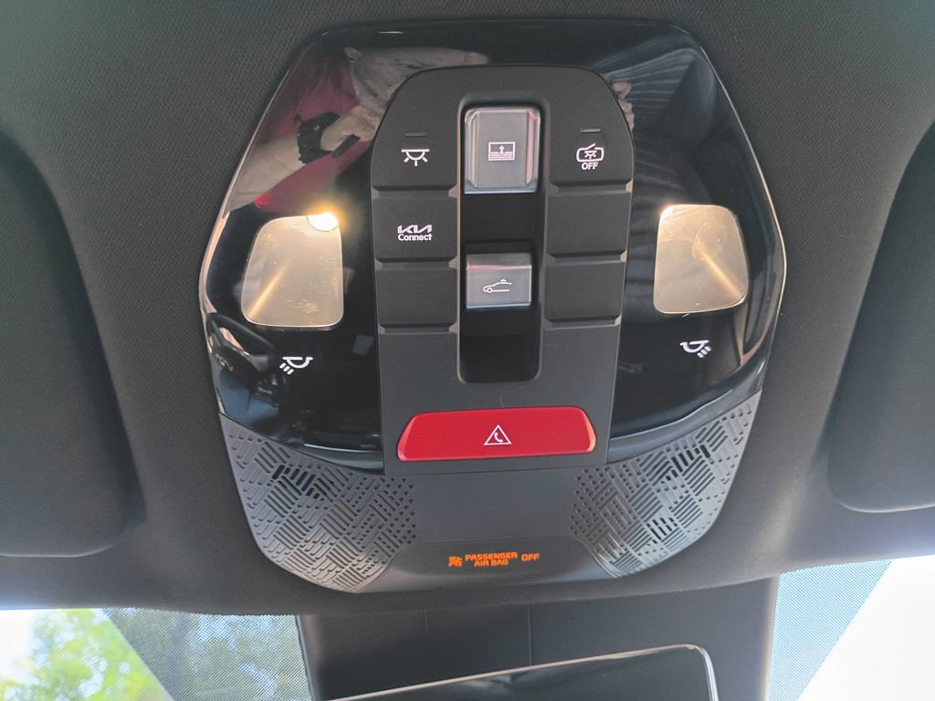 Used 2024 Kia EV9 Land AWD/4WD image 25