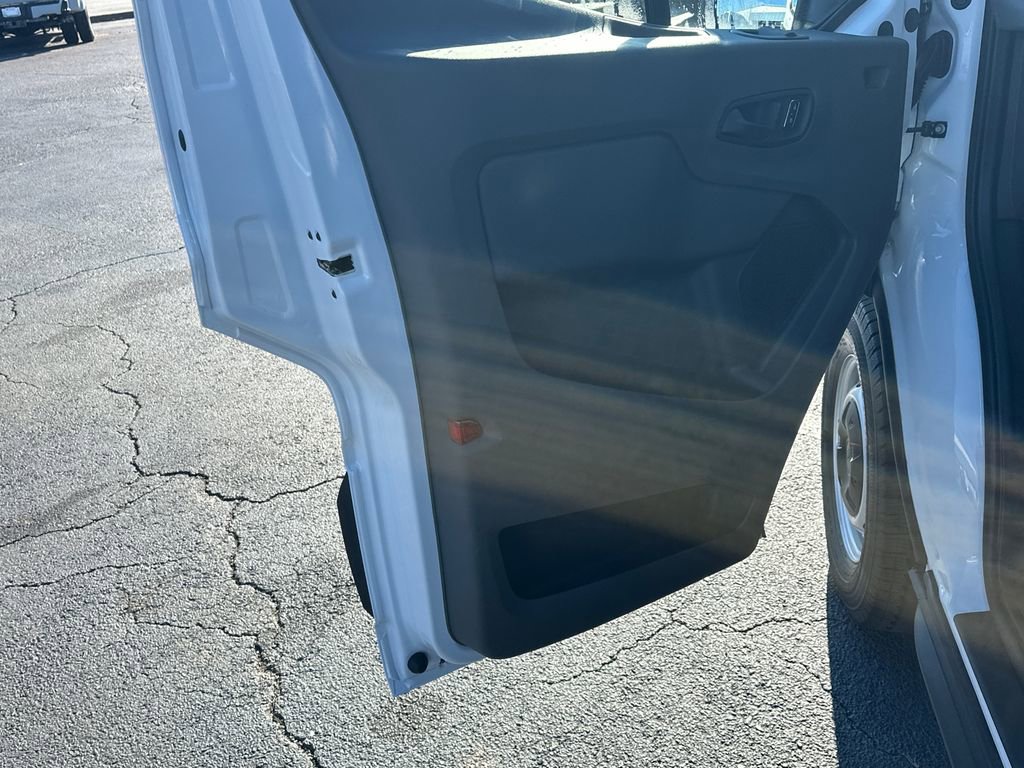 New 2026 Ford Transit 250 148 Medium Roof image 8