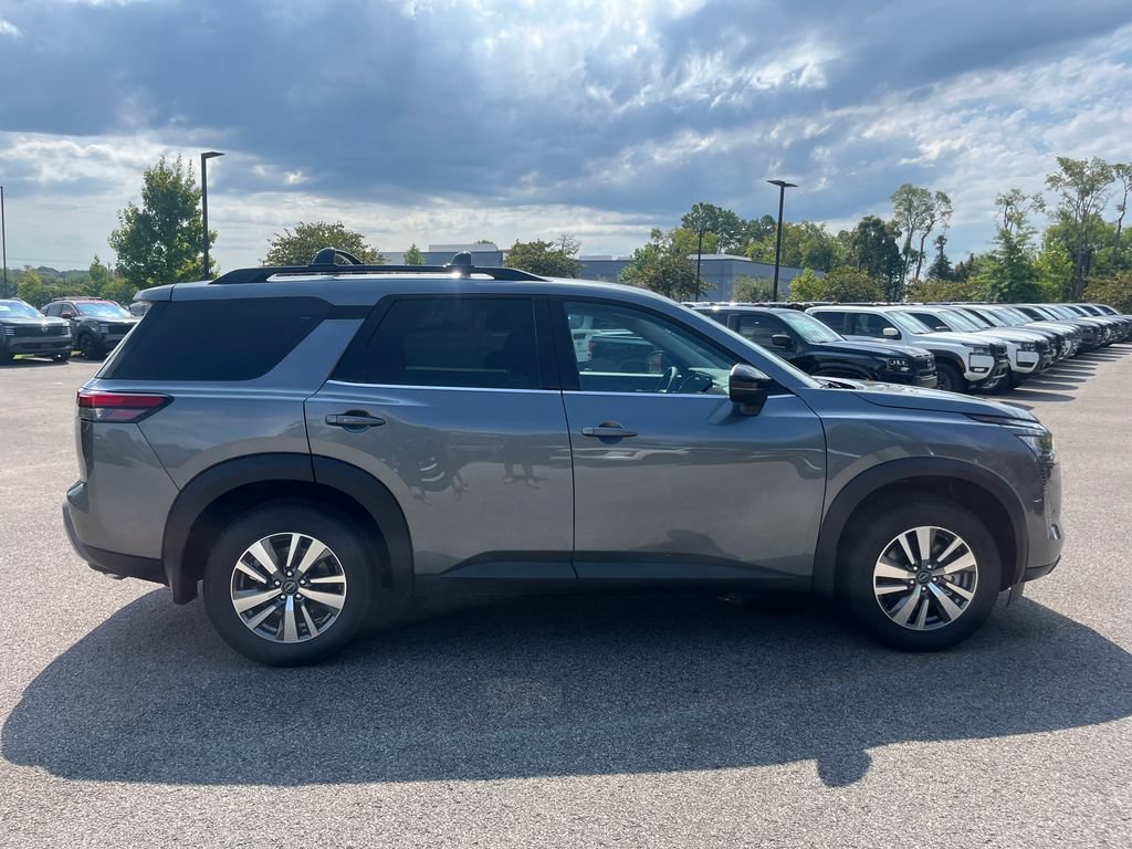 New 2026 Nissan Pathfinder SL FWD image 8