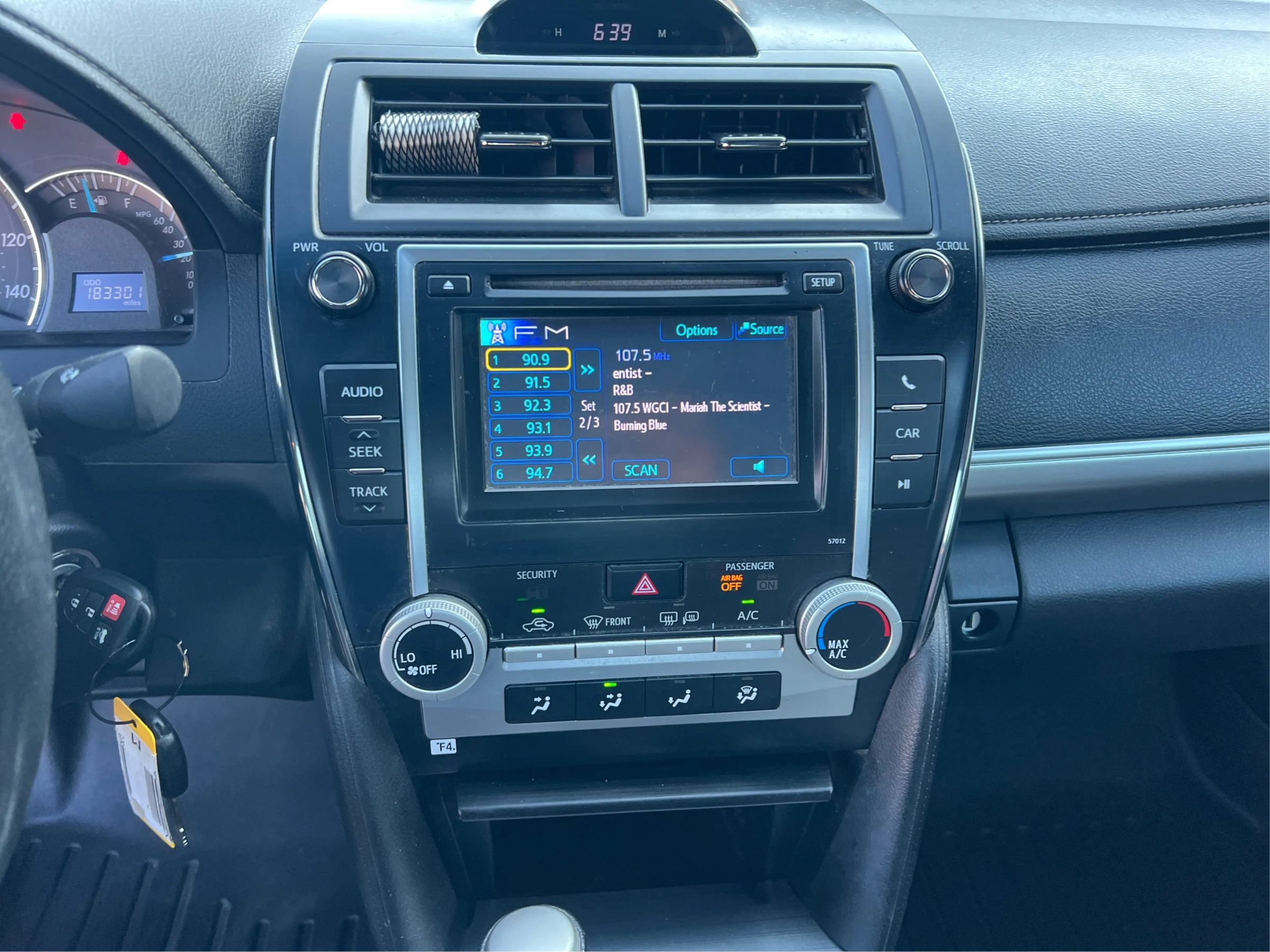 Used 2012 Toyota Camry SE FWD image 15