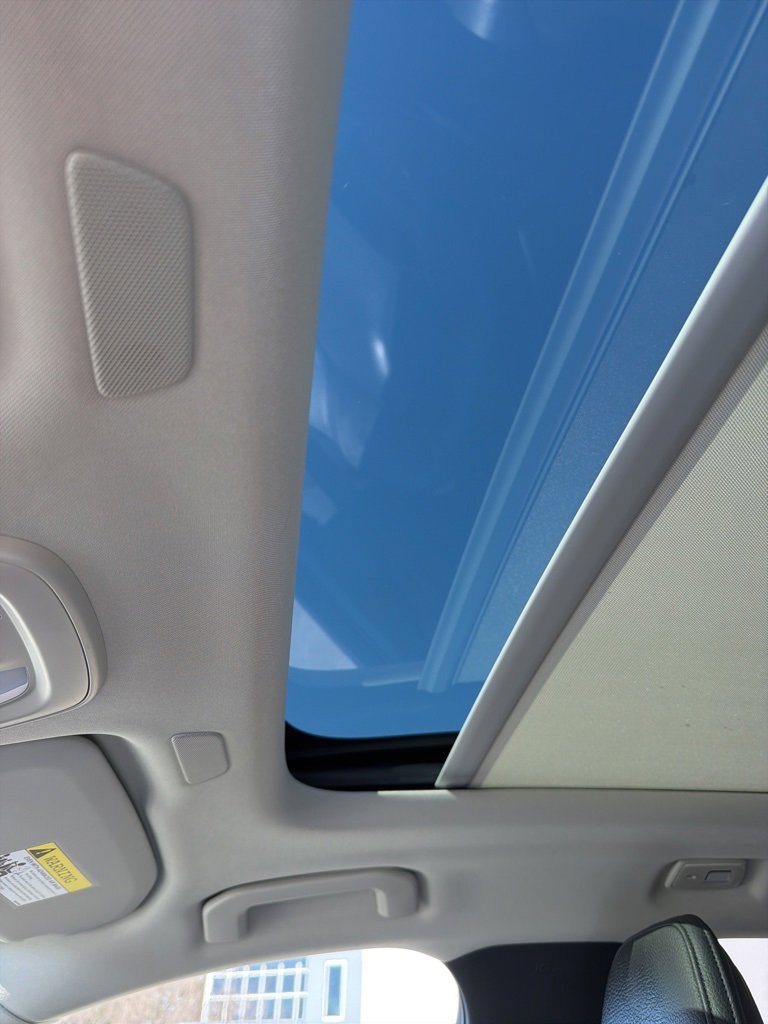 Certified 2023 Volvo XC60 B5 Plus w/ Climate Package image 10