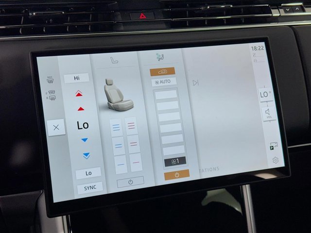 New 2026 Land Rover Range Rover Long Wheelbase SE image 18