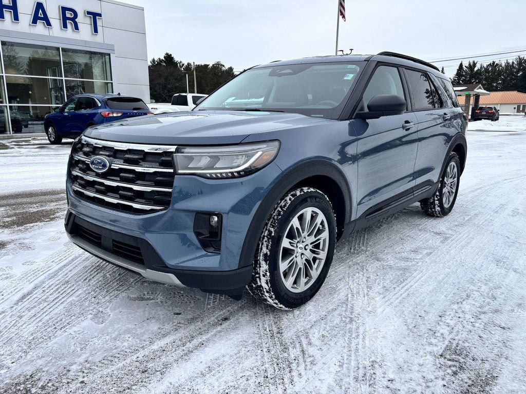 New 2026 Ford Explorer Active w/ Active Comfort Package image 7