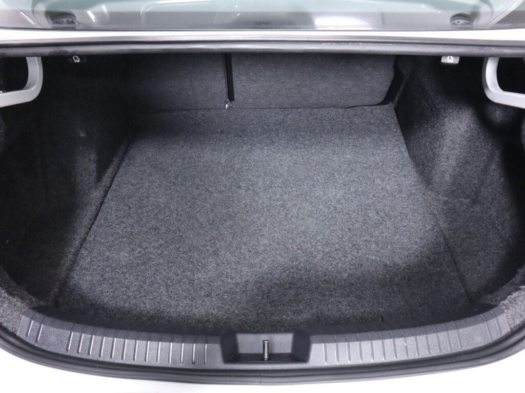 Used 2021 Volkswagen Jetta SE FWD image 34