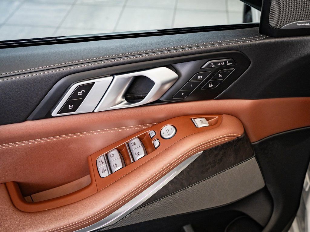 Used 2023 BMW X7 M60i w/ Executive Package AWD/4WD image 25