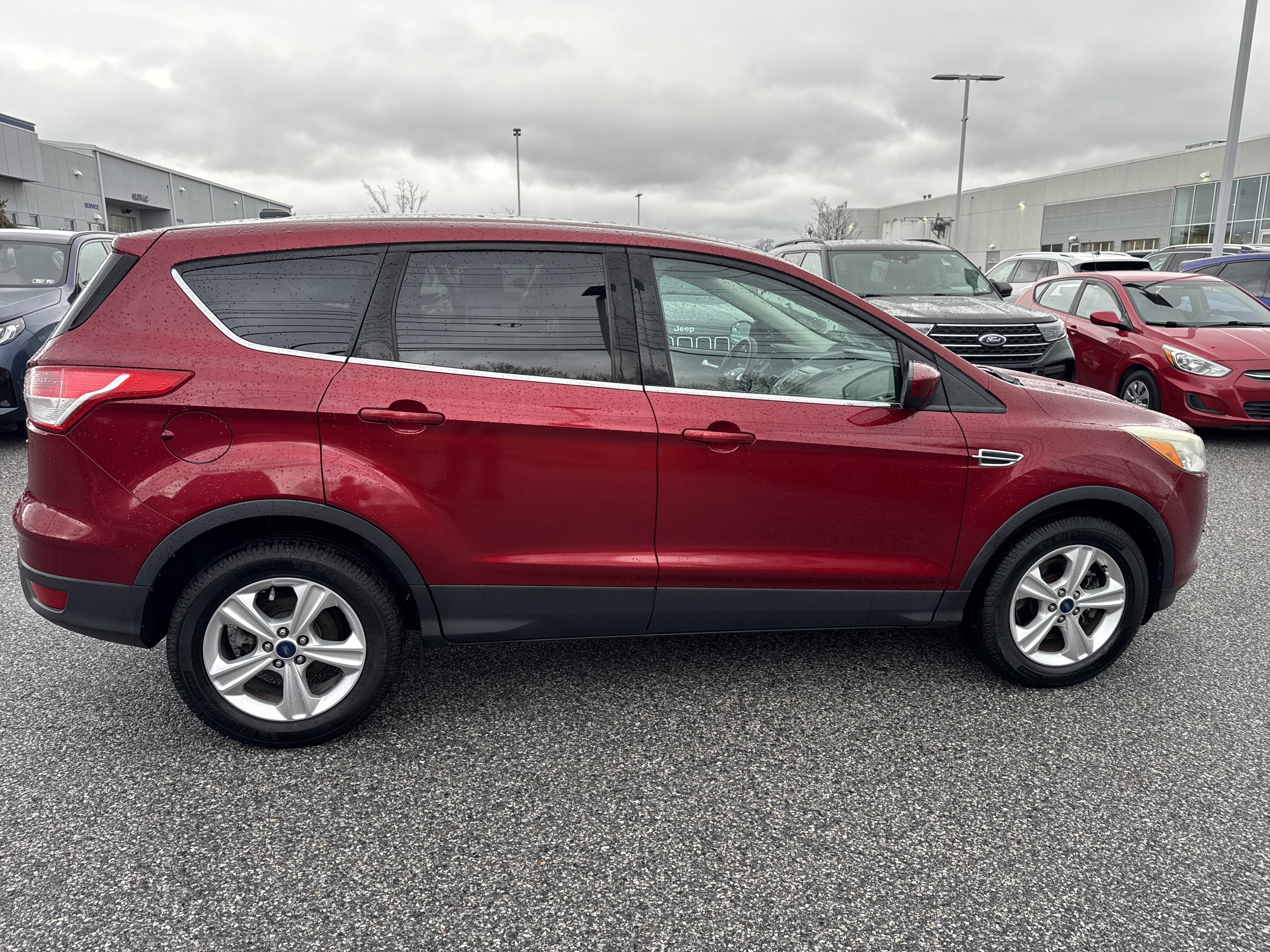 Used 2014 Ford Escape SE image 9