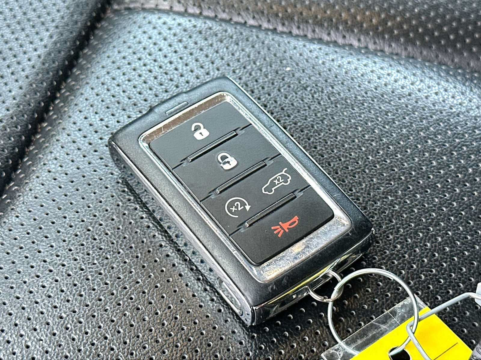 Used 2023 Jeep Grand Cherokee Limited w/ Luxury Tech Group II AWD/4WD image 29