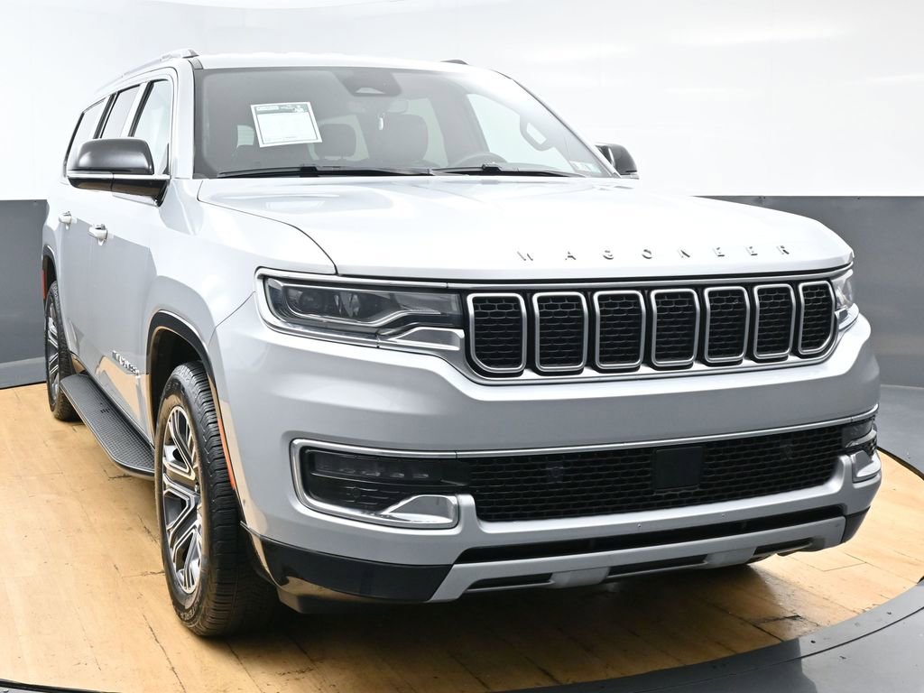 Used 2024 Jeep Wagoneer L Series II RWD image 4