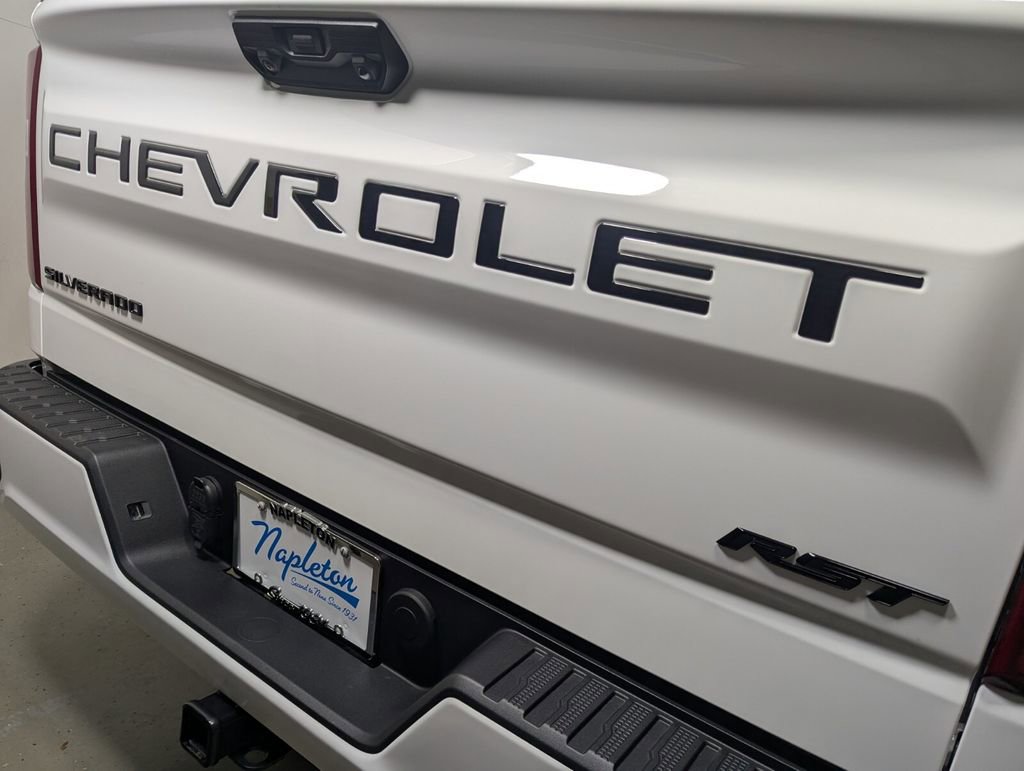Used 2026 Chevrolet Silverado 1500 RST w/ RST Select Package RWD image 9