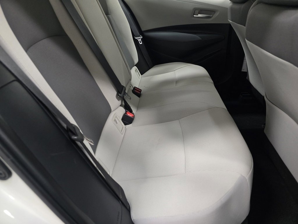Used 2021 Toyota Corolla LE image 16