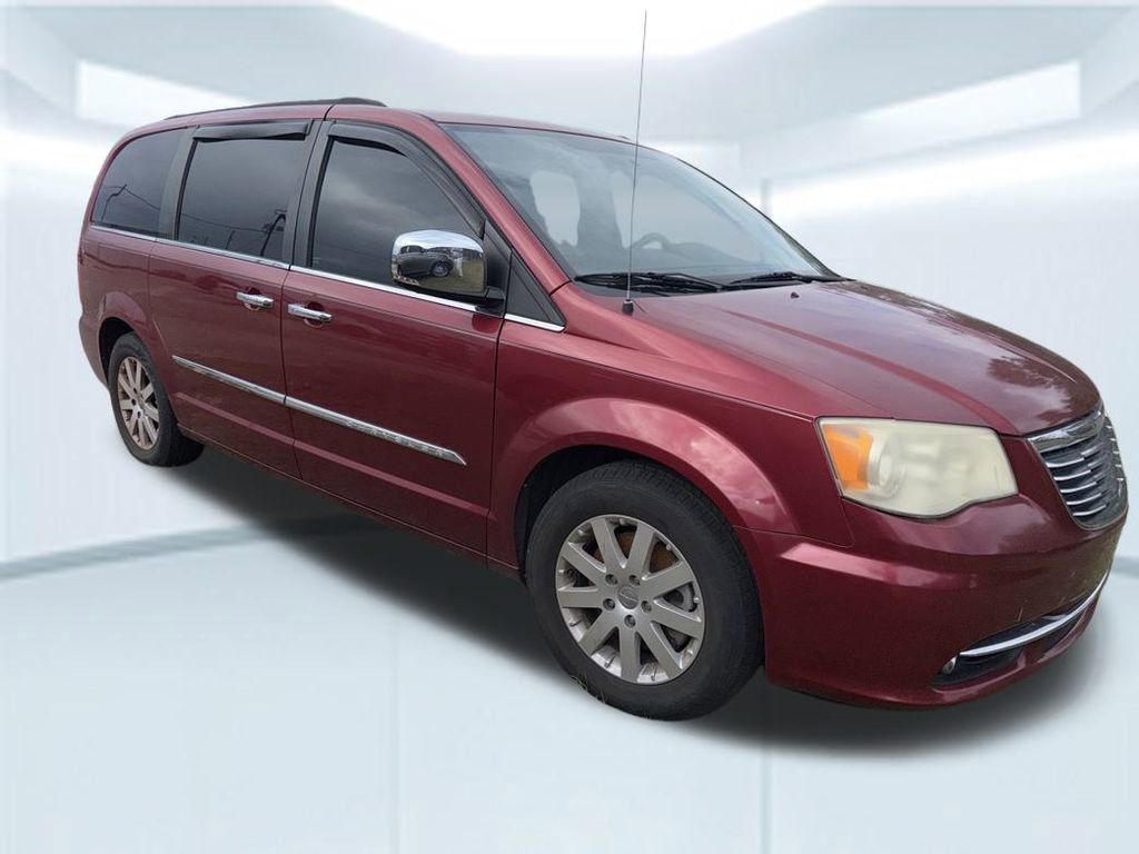 Used 2012 Chrysler Town & Country Touring-L w/ Entertainment Group #2 image 7
