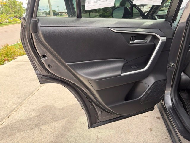 Used 2021 Toyota RAV4 XLE w/ Convenience Package AWD/4WD image 18