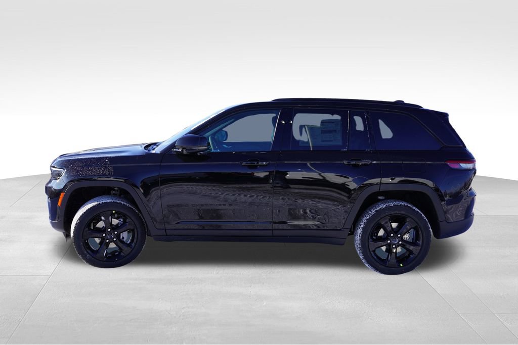 New 2025 Jeep Grand Cherokee Altitude image 6