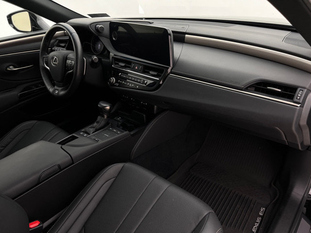 Certified 2022 Lexus ES 300h F Sport w/ Accessory Package FWD image 16