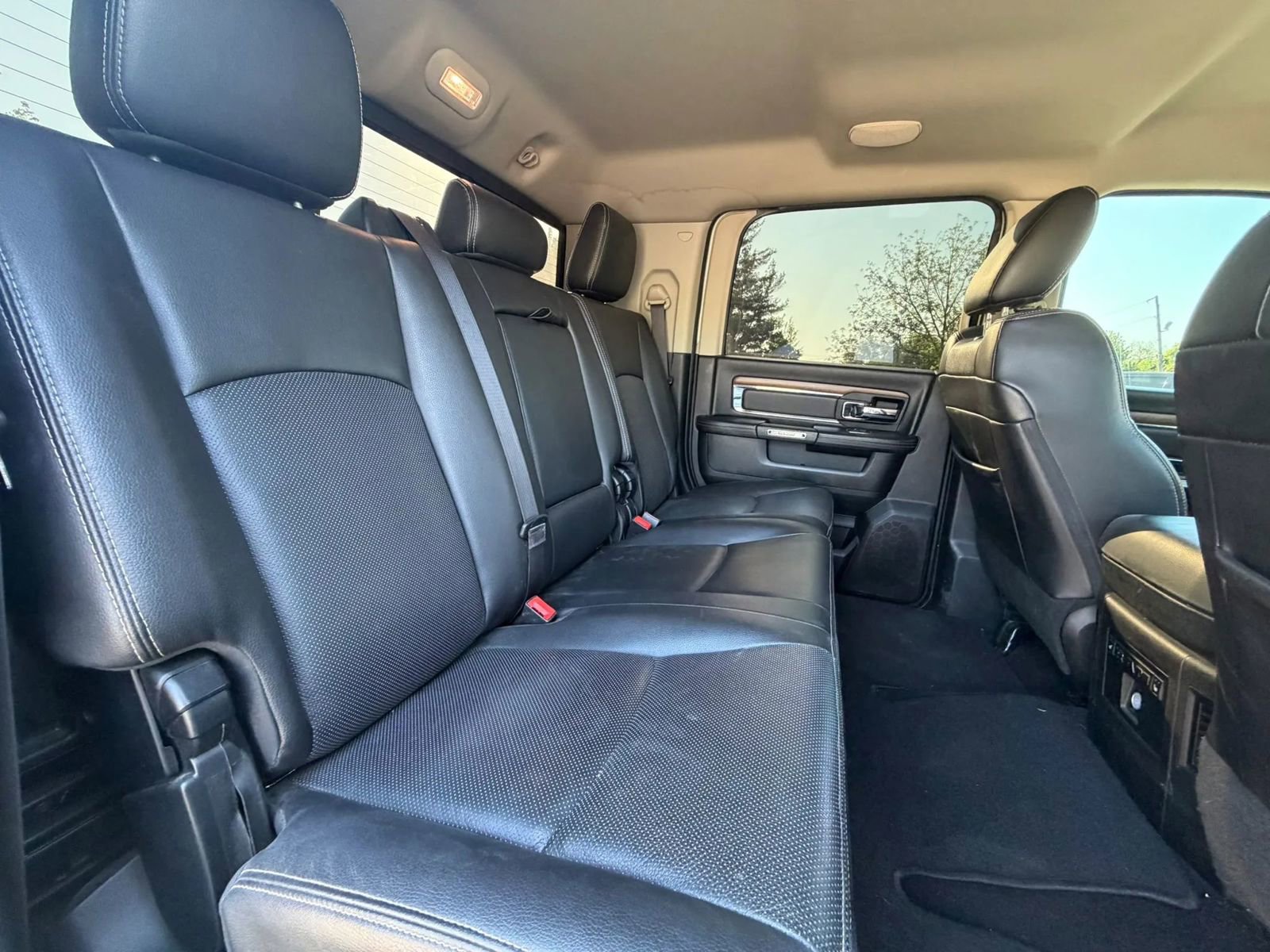 Used 2016 RAM 3500 Laramie AWD/4WD image 9