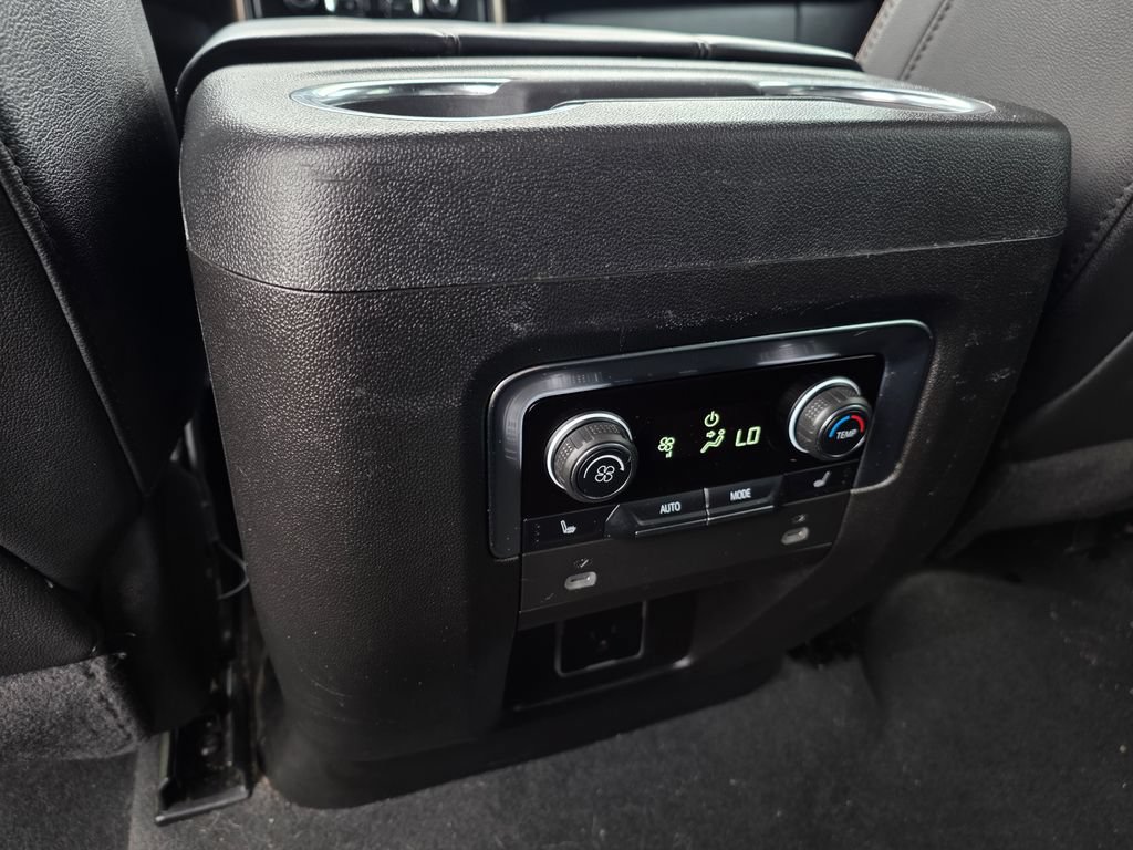 Used 2024 Chevrolet Tahoe High Country AWD/4WD image 27