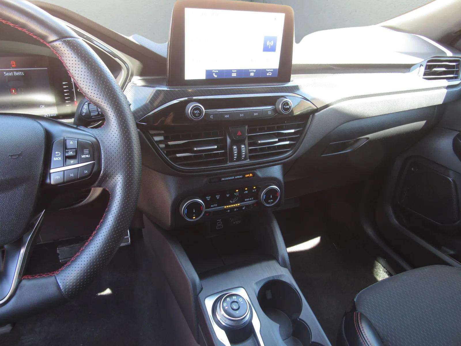 Used 2024 Ford Escape ST-Line AWD/4WD image 18