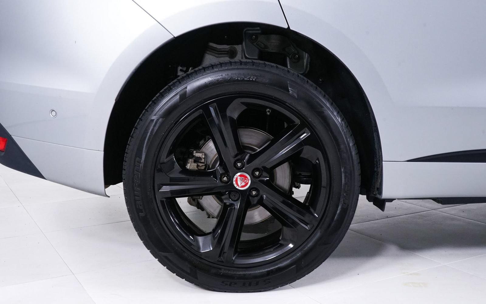 Used 2019 Jaguar F-PACE R-Sport AWD/4WD image 13