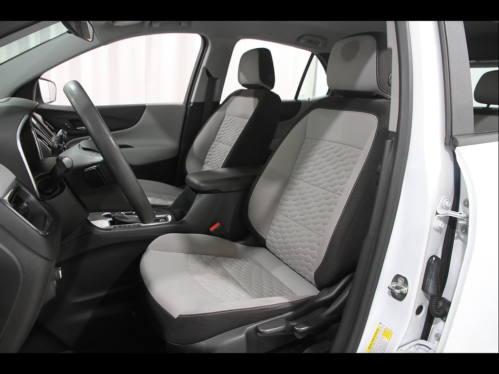 Used 2020 Chevrolet Equinox LS FWD image 5
