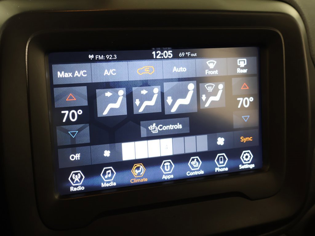 Used 2020 Jeep Renegade Limited w/ Trailer Tow Group image 42