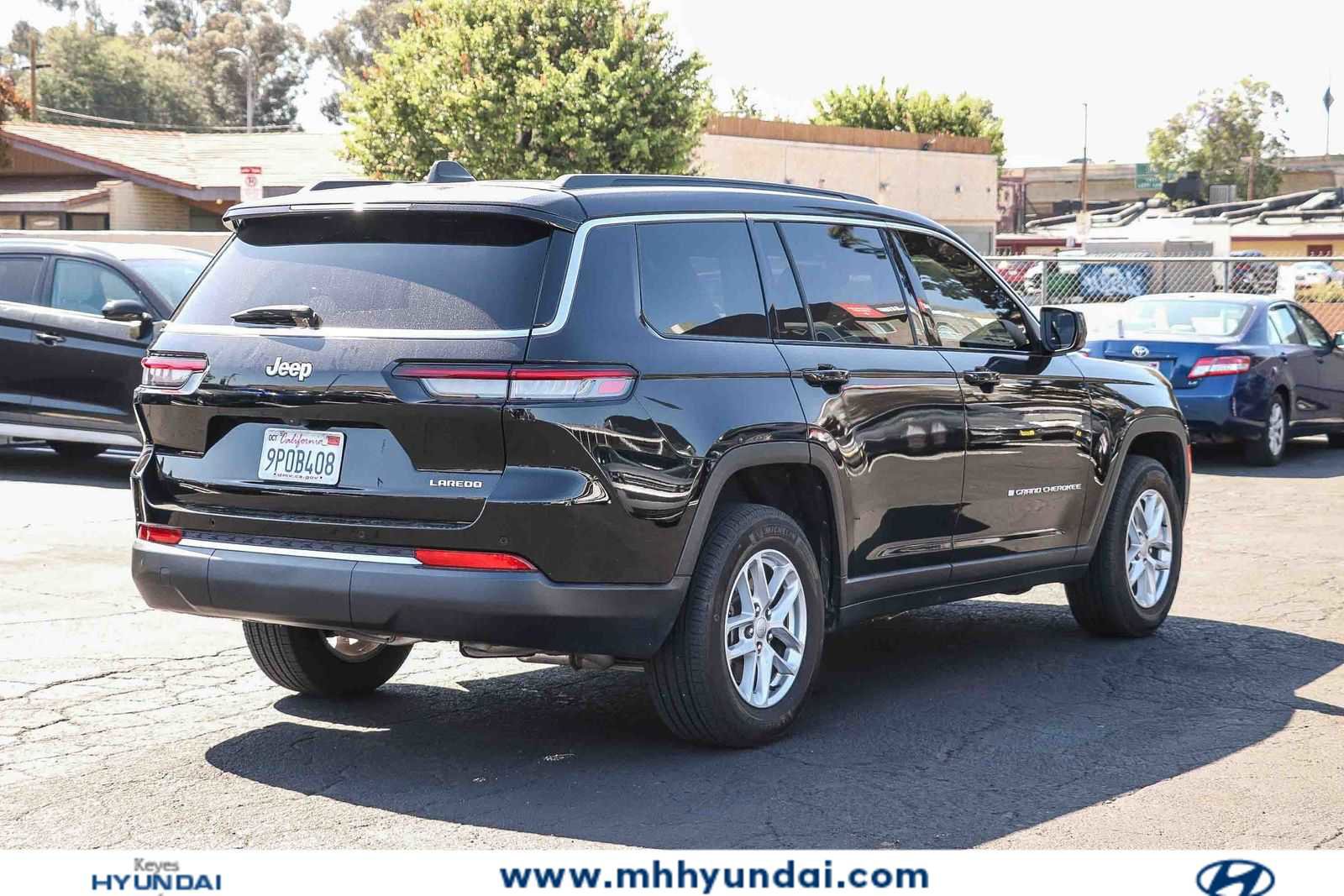 Used 2024 Jeep Grand Cherokee L Laredo RWD image 4