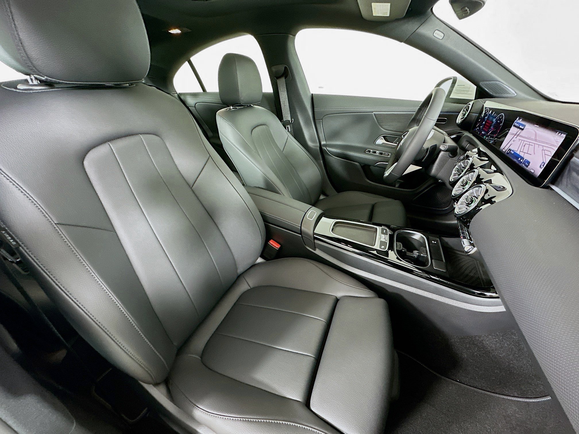 Used 2026 Mercedes-Benz CLA 250 4MATIC image 34