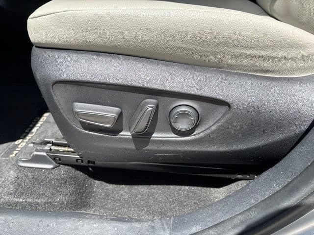 Used 2024 Toyota Grand Highlander FWD image 28