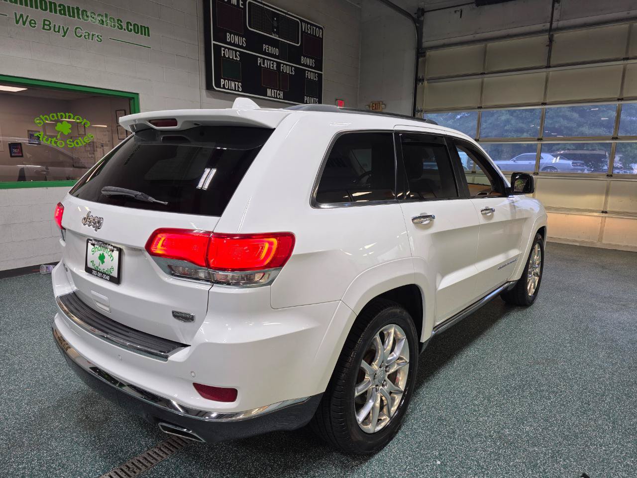 Used 2015 Jeep Grand Cherokee Summit AWD/4WD image 6