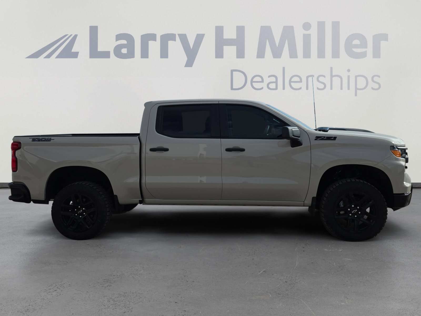 New 2026 Chevrolet Silverado 1500 Custom Trail Boss w/ Dark Appearance Package image 6
