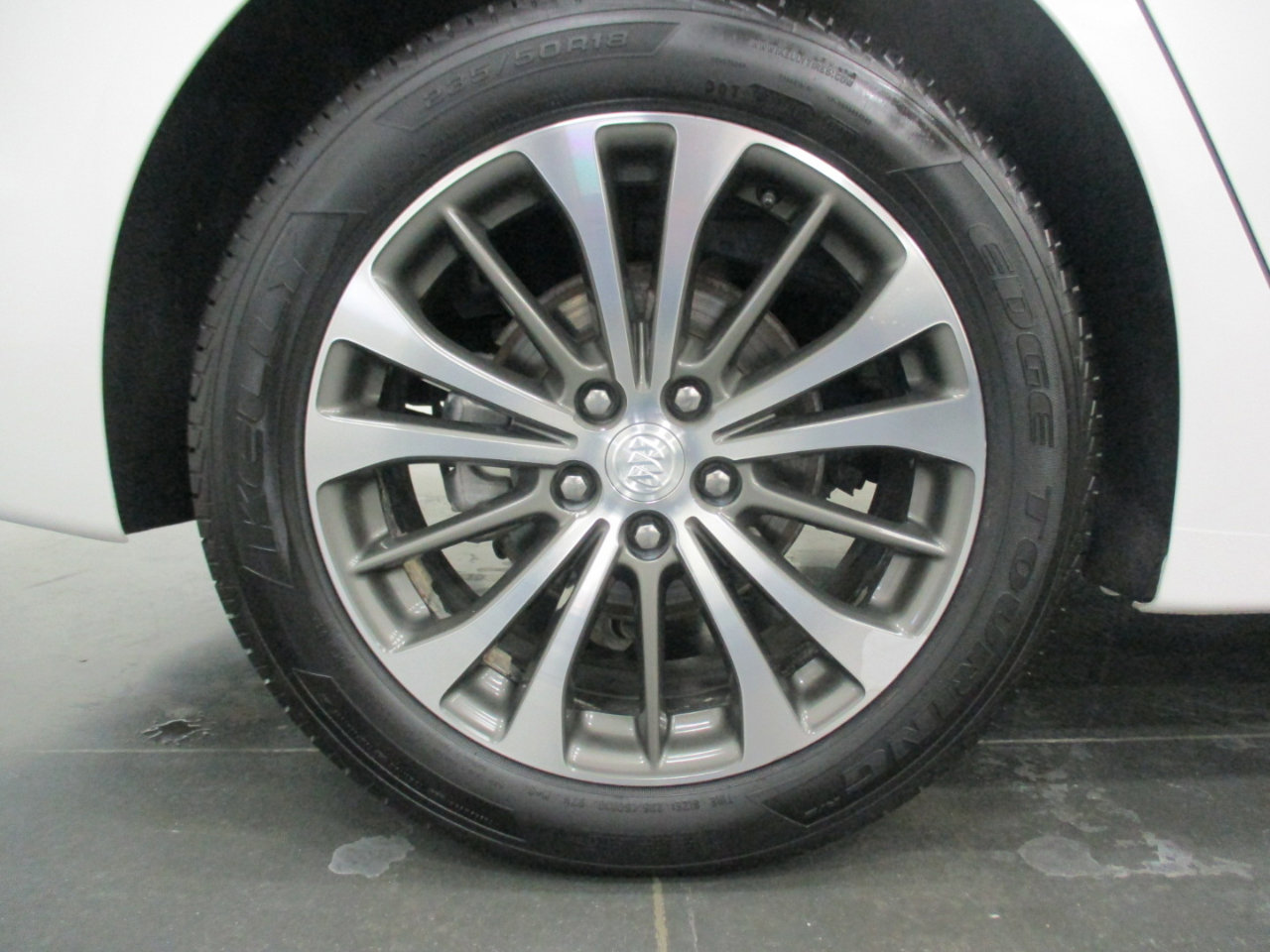 Used 2017 Buick LaCrosse Preferred image 25