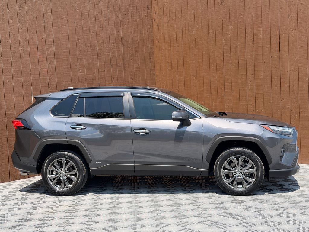 Used 2022 Toyota RAV4 Limited AWD/4WD image 12