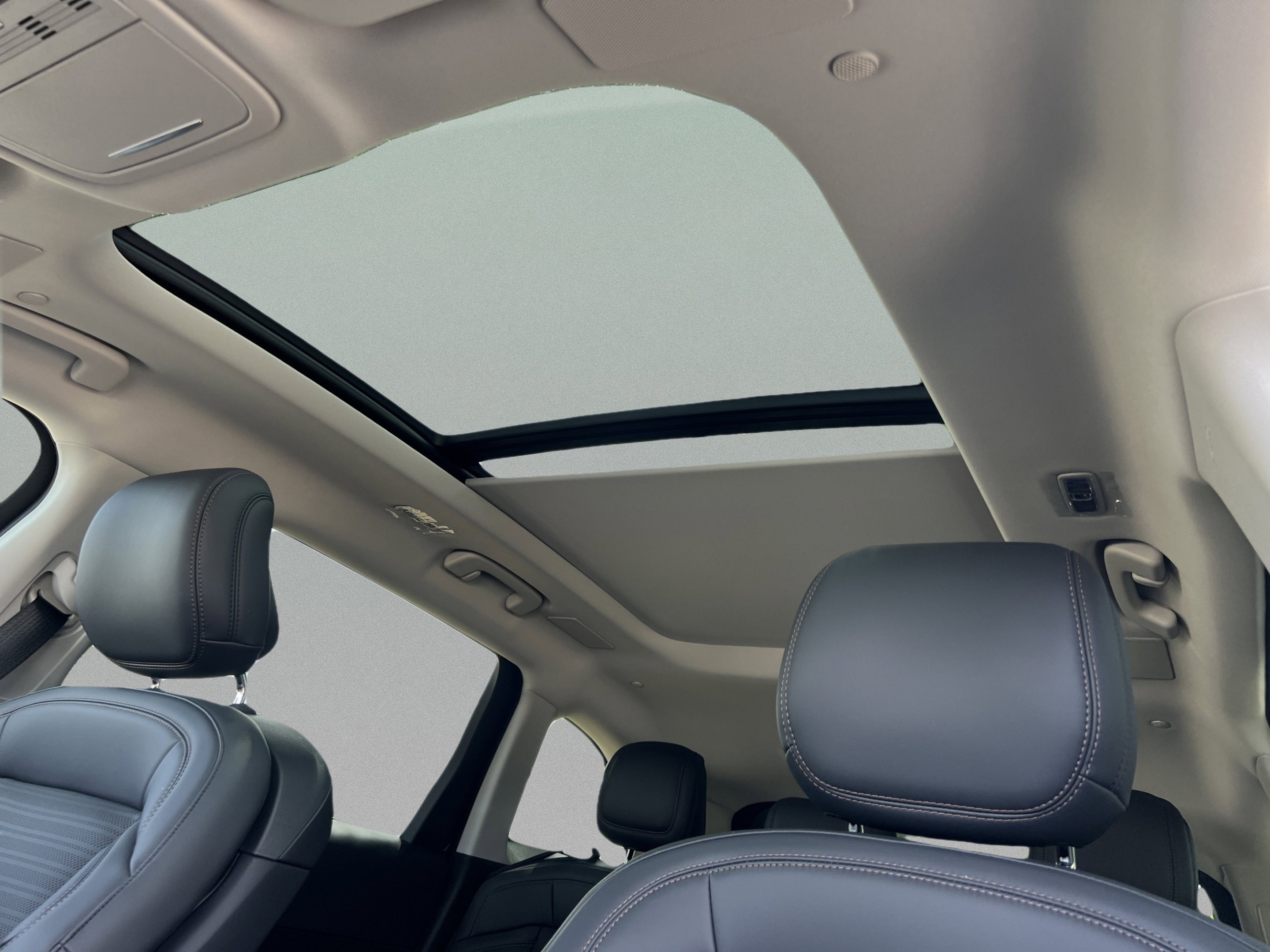 New 2026 Lincoln Nautilus Reserve AWD/4WD image 22