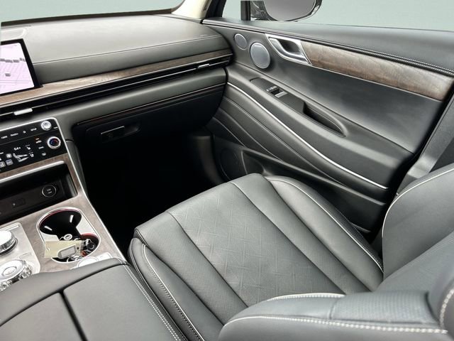 Used 2025 Genesis GV80 2.5T Prestige AWD/4WD image 5