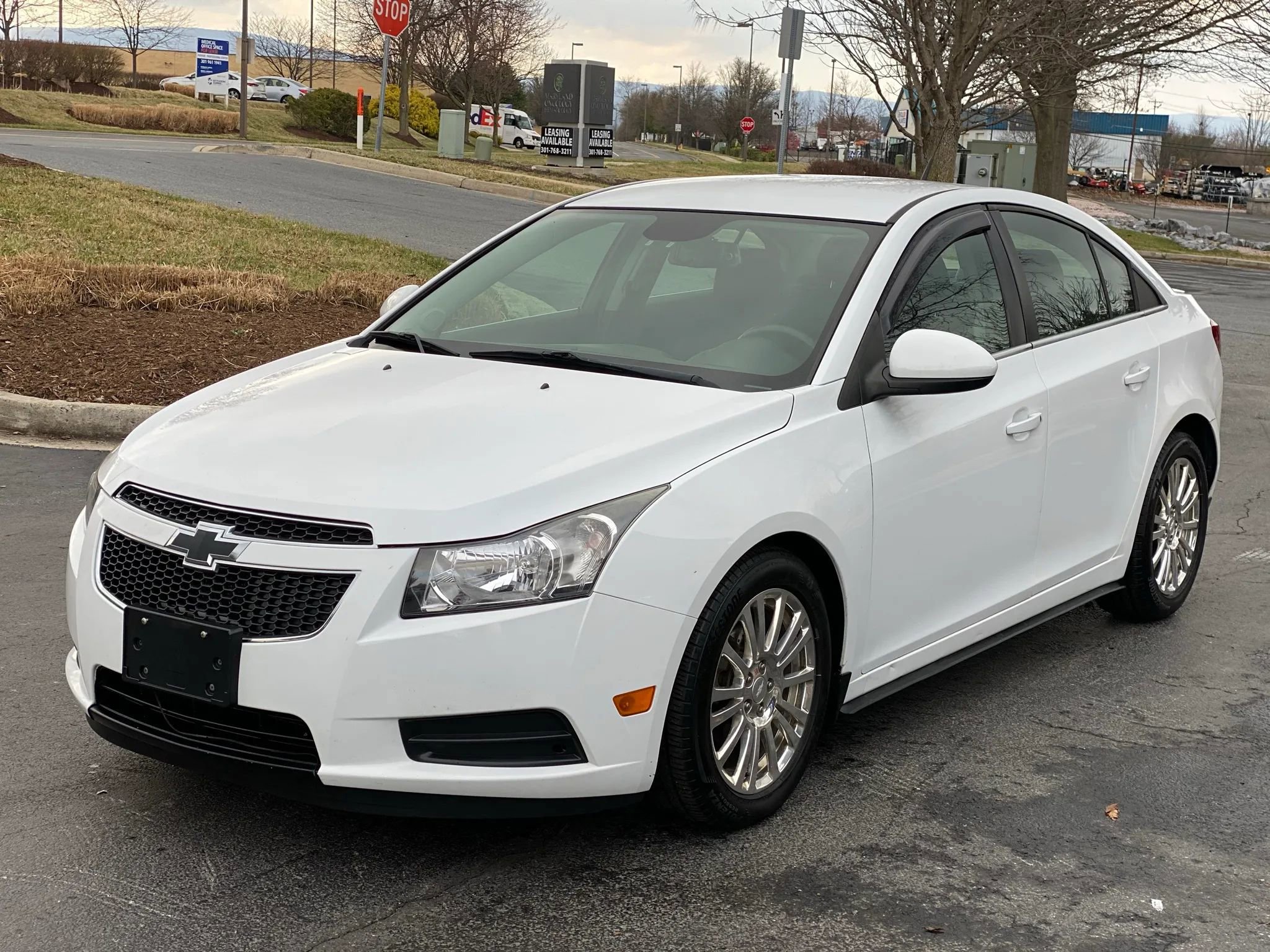 Used 2013 Chevrolet Cruze Eco image 3