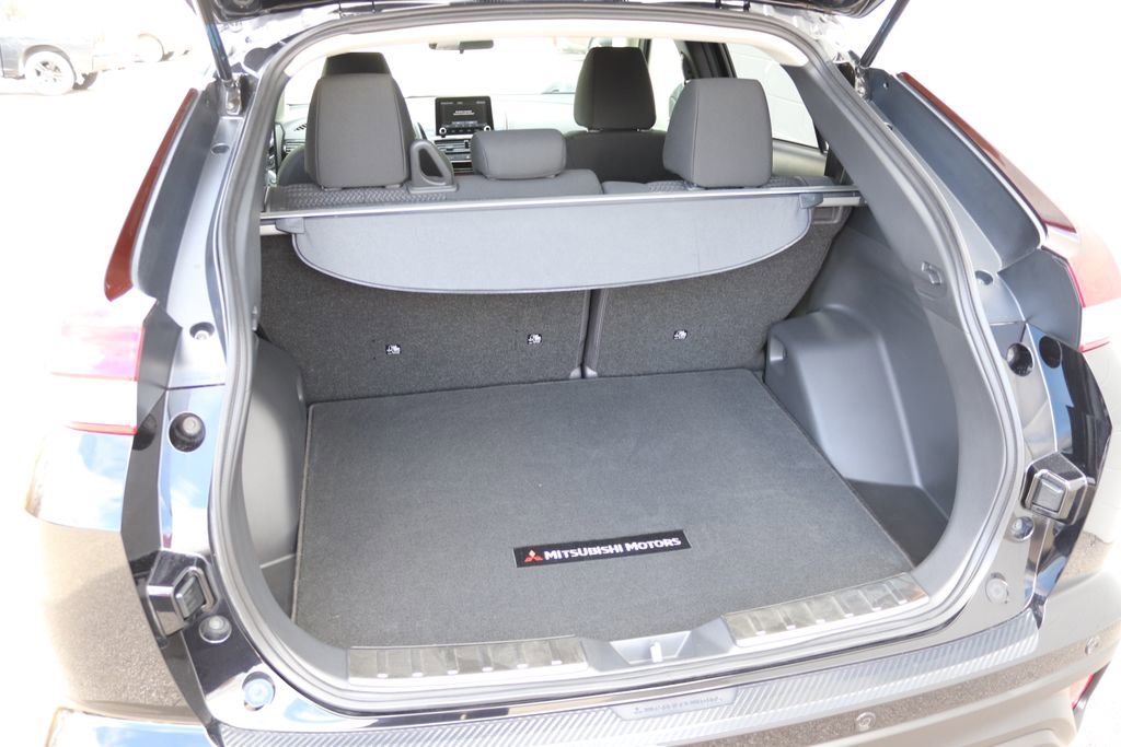 Used 2024 Mitsubishi Eclipse Cross LE image 12