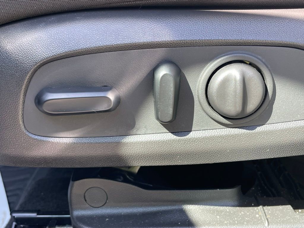 Certified 2023 Chevrolet TrailBlazer LT w/ Convenience Package AWD/4WD image 22