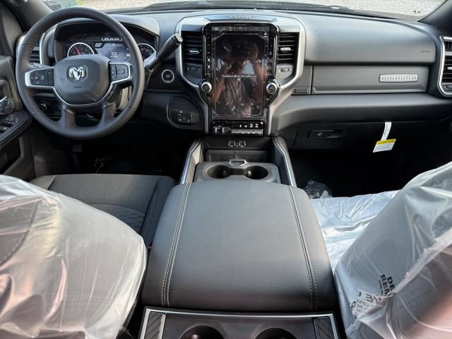 New 2027 RAM 2500 Big Horn AWD/4WD image 17