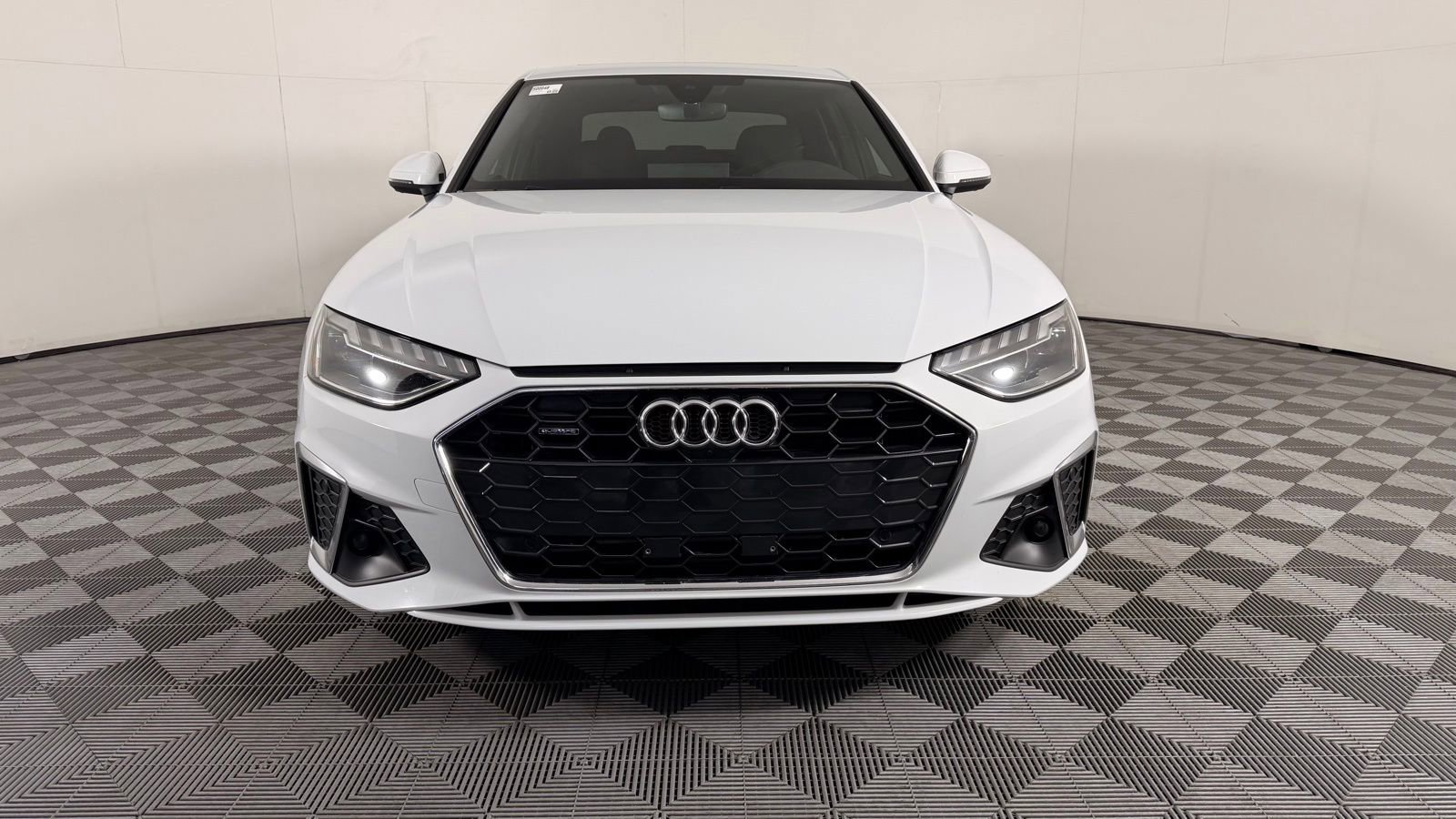Used 2021 Audi A4 2.0T Premium Plus w/ Premium Plus Package image 3