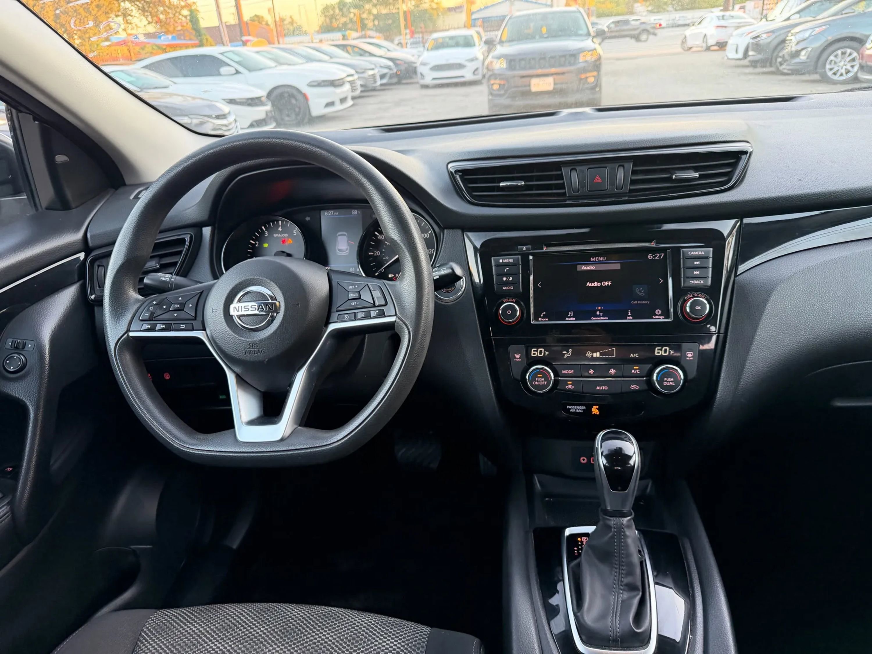 Used 2019 Nissan Rogue Sport SV image 16
