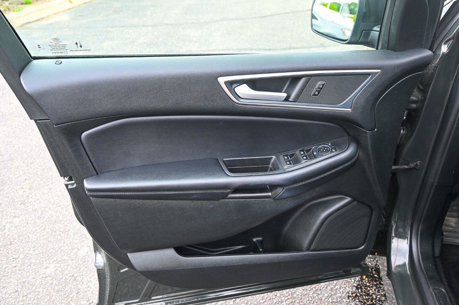 Used 2023 Ford Edge SEL AWD/4WD image 21