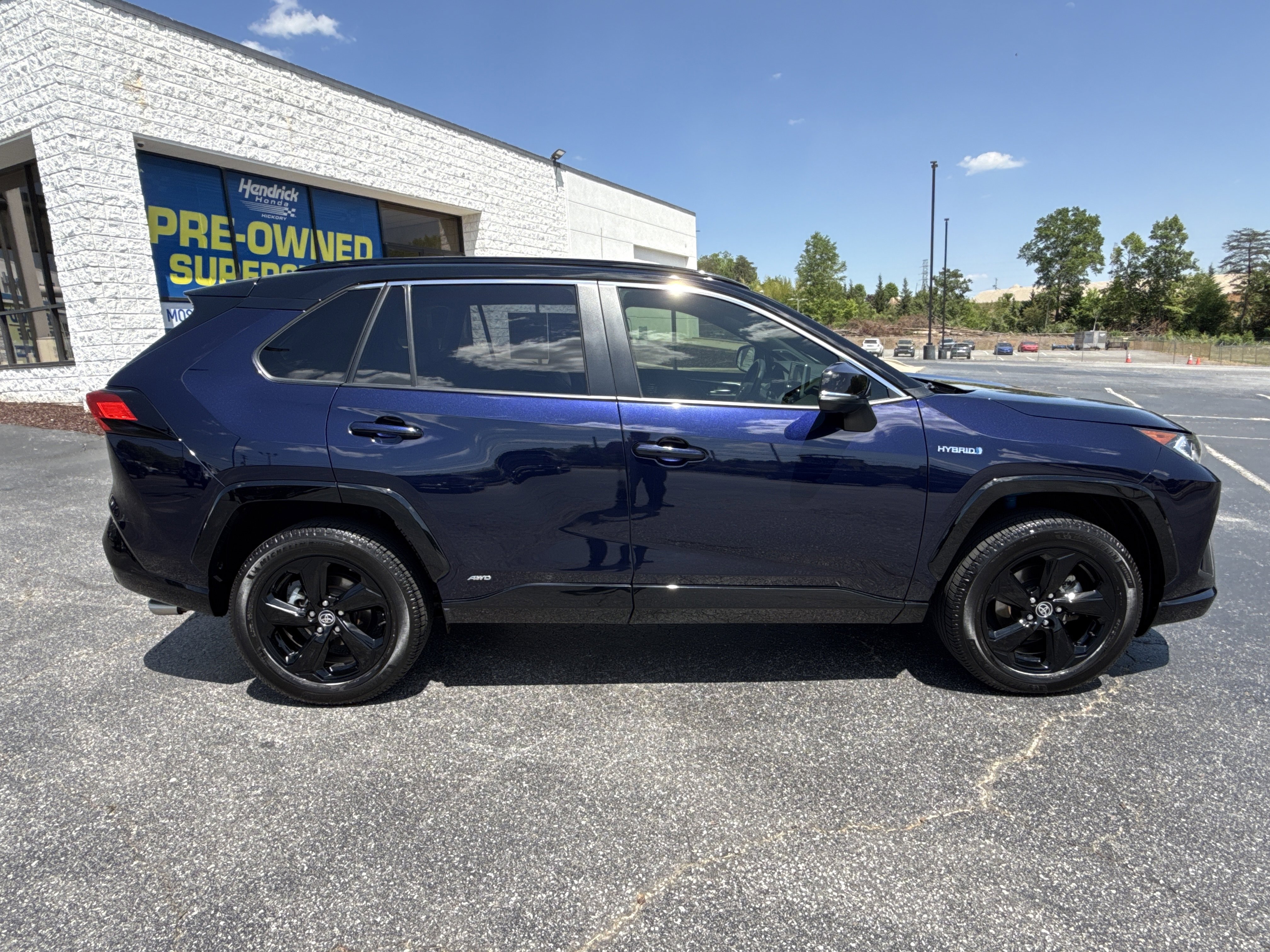 Used 2020 Toyota RAV4 XSE AWD/4WD image 11